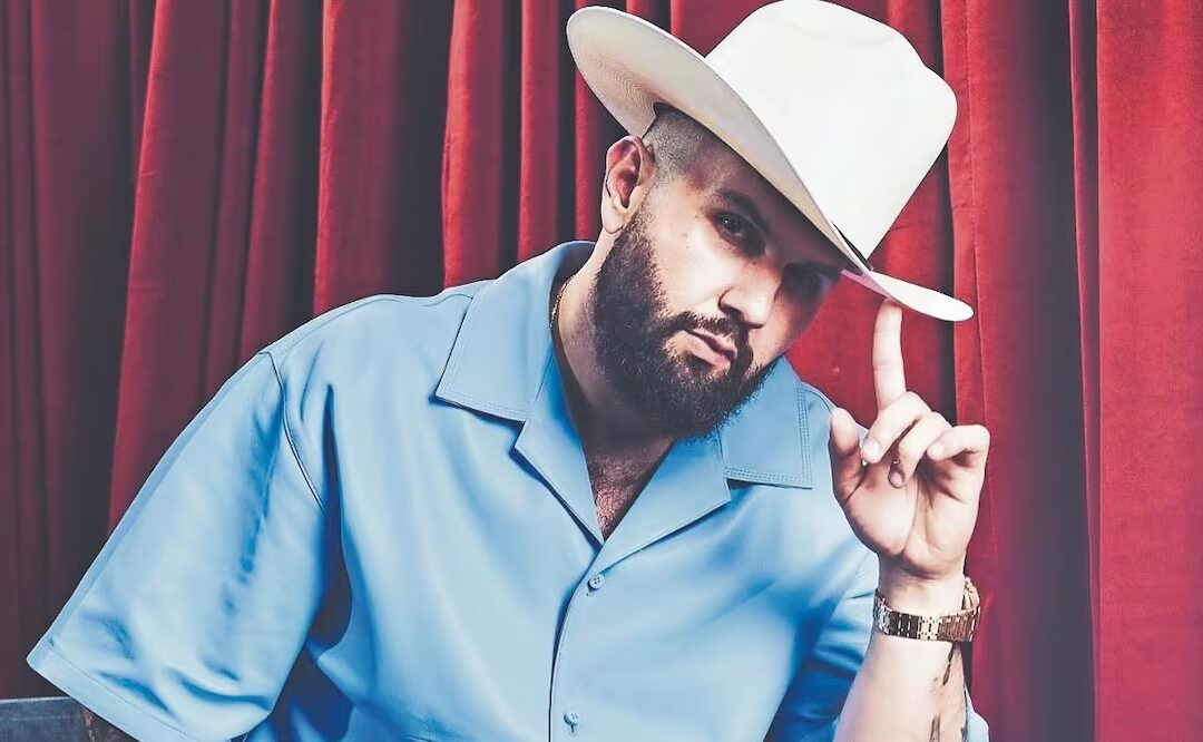 Carín León se lleva el Grammy al mejor álbum de música mexicana