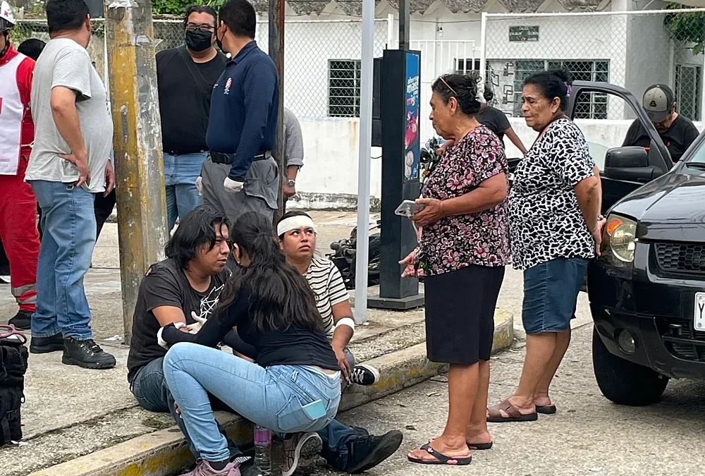 “Abuelita de ley”: asumió el accidente y se hizo cargo de los dos motociclistas lesionados